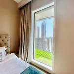 Ultimate Luxury At Dubai Creek Horizon Waterfront